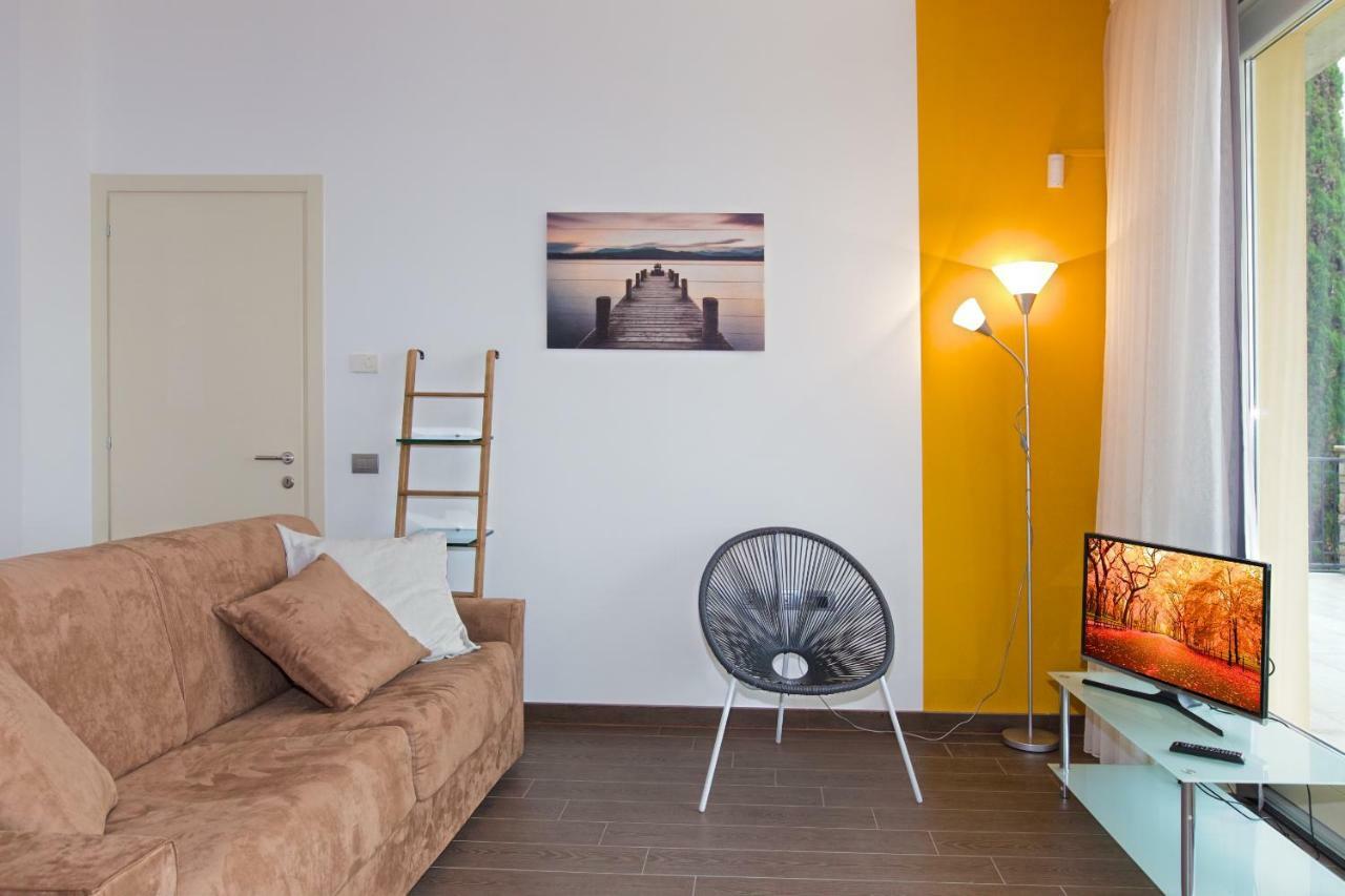Residence Virgilio Toscolano Maderno Εξωτερικό φωτογραφία